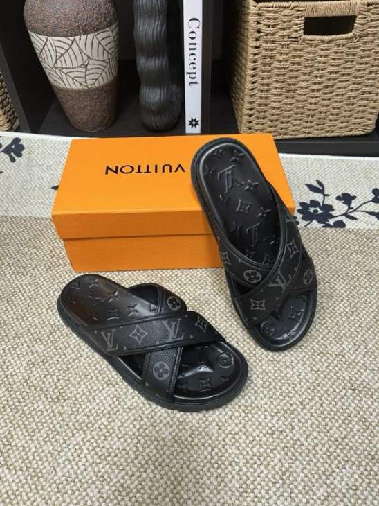 Picture of Louis Vuitton Slippers _SKULVsz38-46jyh0812769